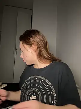 AgnesCampp online show from 10/01/25, 11:00