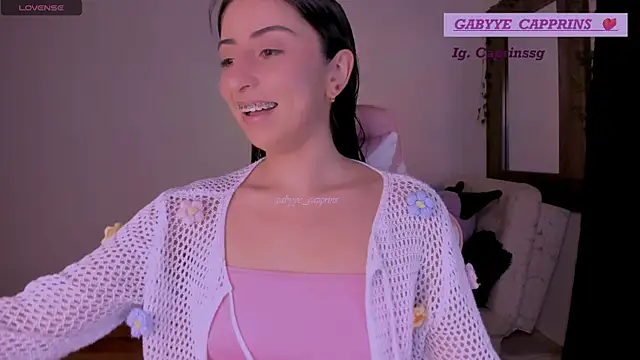 Snapshot of gabyye_capprins chatting on 04/22/26, 01:30 gabyye capprins online show from 04/22/26, 01:30