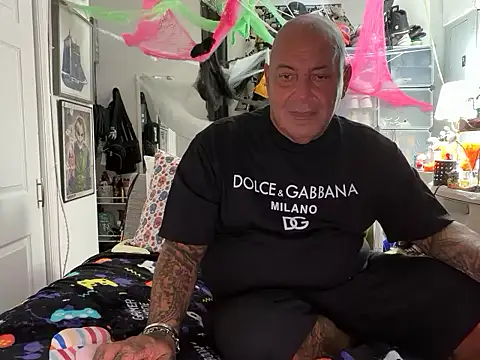 joeytatts66 online show from 10/04/25, 04:21