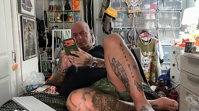 joeytatts66 online show from 11/19/25, 02:22