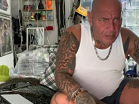 joeytatts66 online show from 11/21/25, 02:54