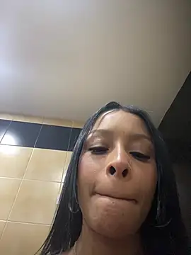 Snapshot of natali_henao chatting on 03/10/25, 11:27 natali henao online show from 03/10/25, 11:27