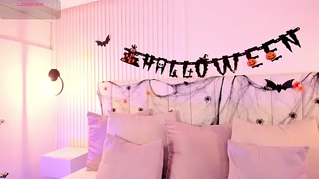 Snapshot of natali_henao chatting on 10/29/25, 10:11 natali henao online show from 10/29/25, 10:11