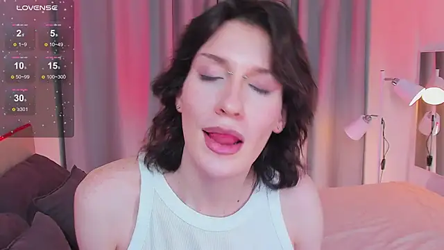 Snapshot of Kolette_Gray chatting on 01/31/25, 03:33 Kolette Gray online show from 01/31/25, 03:33