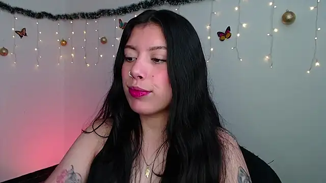 Snapshot of iam_emy chatting on 12/26/24, 10:52 iam emy online show from 12/26/24, 10:52