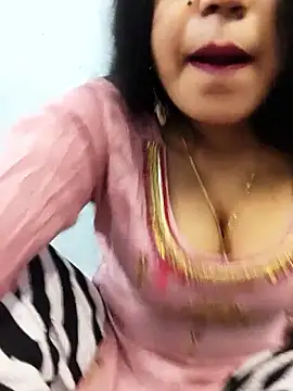 Snapshot of Sania-Love chatting on 01/17/26, 11:52 Sania-Love online show from 01/17/26, 11:52