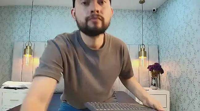 Snapshot of Leandro_GB chatting on 01/30/25, 07:48 Leandro GB online show from 01/30/25, 07:48