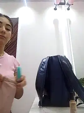 Snapshot of Belliinda_21 chatting on 02/09/25, 06:26 Belliinda 21 online show from 02/09/25, 06:26