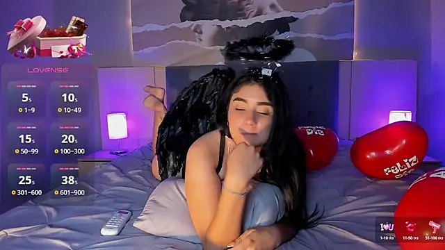 Snapshot of Belliinda_21 chatting on 02/23/25, 09:59 Belliinda 21 online show from 02/23/25, 09:59