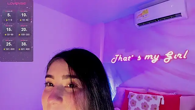 Snapshot of Belliinda_21 chatting on 03/11/25, 07:14 Belliinda 21 online show from 03/11/25, 07:14