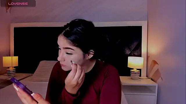 Snapshot of Belliinda_21 chatting on 09/23/25, 01:47 Belliinda 21 online show from 09/23/25, 01:47