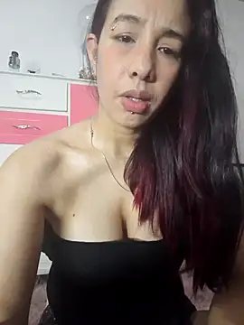 Snapshot of lakirared chatting on 01/13/25, 04:28 lakirared online show from 01/13/25, 04:28