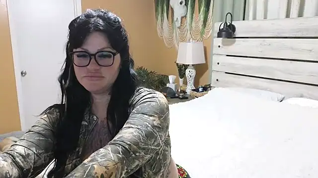 Snapshot of TexasTattooedHouseWife chatting on 06/16/26, 05:04 TexasTattooedHouseWife online show from 06/16/26, 05:04
