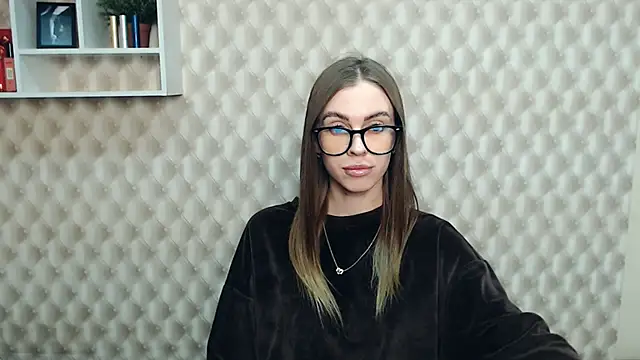 AlisaCatty  online show from 03/10/25, 07:21