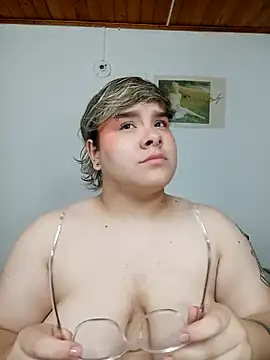 amalia love online show from 02/22/25, 09:23