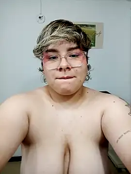 amalia love online show from 03/16/25, 11:49