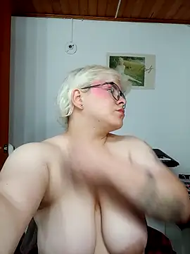 amalia love online show from 09/13/25, 04:56