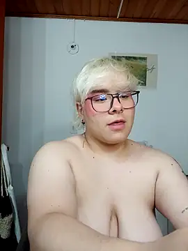 amalia love online show from 10/09/25, 05:16