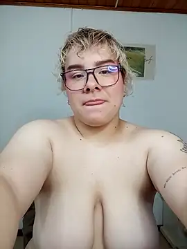 amalia love online show from 11/27/25, 04:20