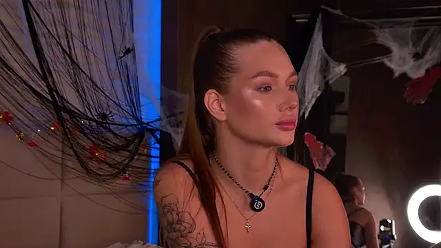 ViolaFlirt online show from 10/25/25, 04:31