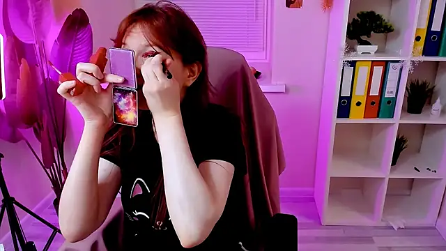 CarolGiggly online show from 12/15/25, 02:05