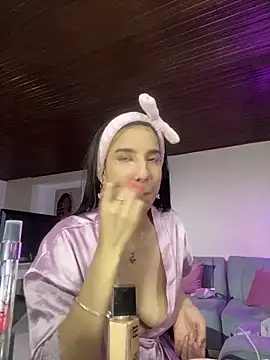 Snapshot of Praga_Pink chatting on 03/18/25, 03:20 Praga Pink online show from 03/18/25, 03:20