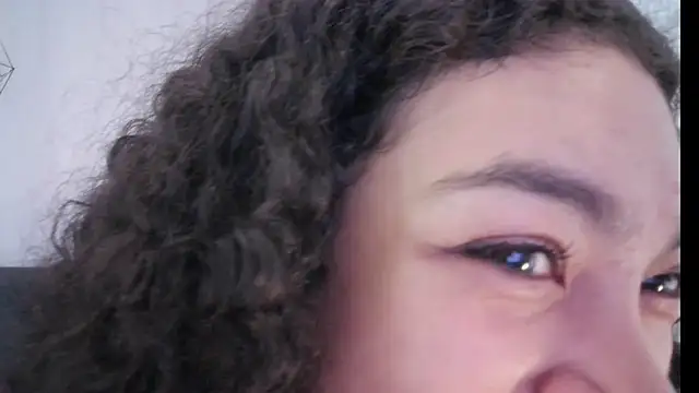 Snapshot of Aurora_ath chatting on 03/01/25, 06:35 Aurora ath online show from 03/01/25, 06:35