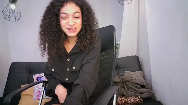 Snapshot of Aurora_ath chatting on 03/20/25, 03:36 Aurora ath online show from 03/20/25, 03:36