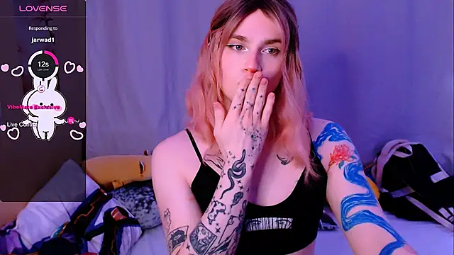 Alice Hells online show from 02/13/26, 06:42