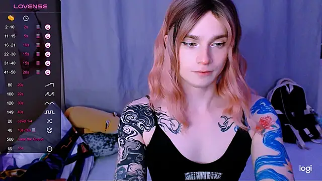 Alice Hells online show from 04/24/26, 05:48