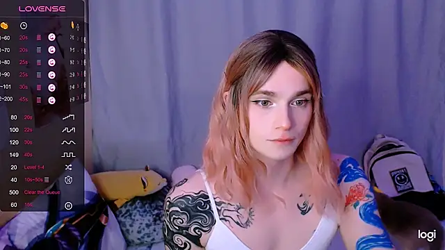Alice Hells online show from 04/28/26, 04:12