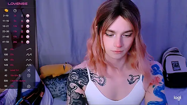 Alice Hells online show from 05/15/26, 04:14