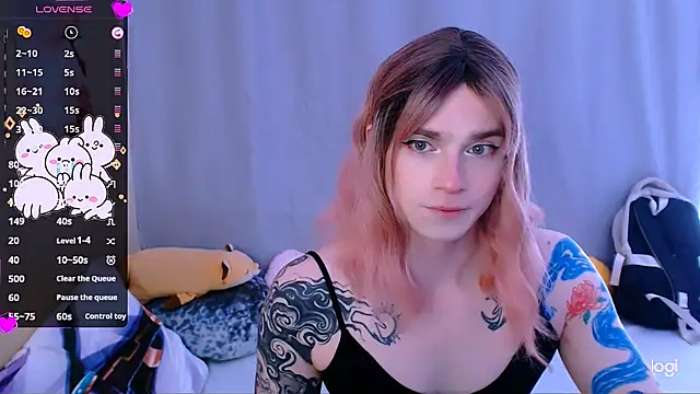 Snapshot of Alice_Hells chatting on 06/11/26, 06:33 Alice Hells online show from 06/11/26, 06:33