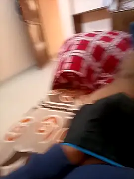 Snapshot of RRahullove69 chatting on 11/16/25, 04:07 RRahullove69 online show from 11/16/25, 04:07