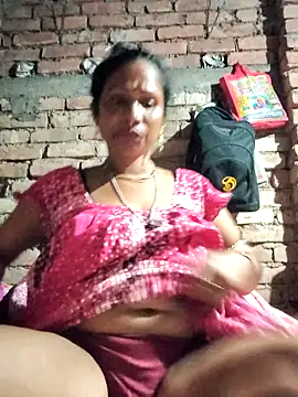 Snapshot of Hotty-dola chatting on 02/06/25, 04:36 Hotty-dola online show from 02/06/25, 04:36
