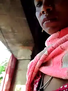 Snapshot of Hotty-dola chatting on 02/09/25, 02:28 Hotty-dola online show from 02/09/25, 02:28