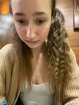 Lia  Love online show from 12/09/24, 04:15