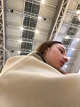 Lia  Love online show from 12/10/24, 01:11