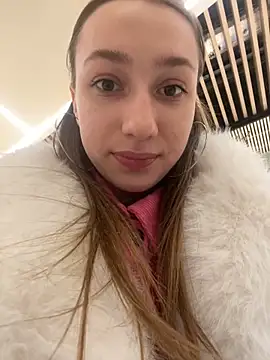 Lia  Love online show from 01/09/25, 01:13