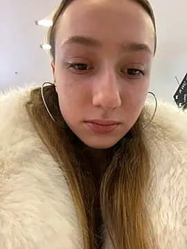 Lia  Love online show from 01/13/25, 01:06