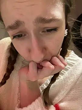 Lia  Love online show from 01/31/25, 12:18