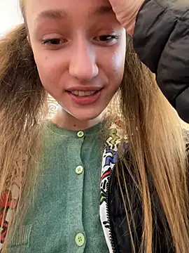 Lia  Love online show from 03/20/25, 12:11