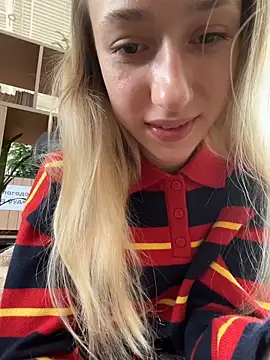 Lia  Love online show from 10/07/25, 12:13