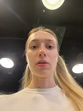 Lia  Love online show from 10/15/25, 12:16