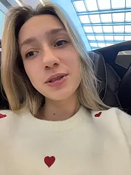 Lia  Love online show from 10/17/25, 12:08