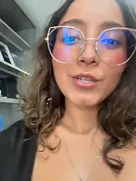 Kay LustyWife online show from 12/17/25, 08:26