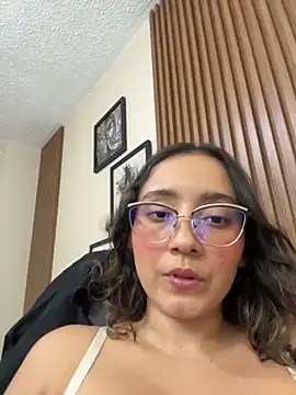 Snapshot of Kay_LustyWife chatting on 04/21/26, 10:56 Kay LustyWife online show from 04/21/26, 10:56
