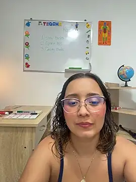 Snapshot of Kay_LustyWife chatting on 05/14/26, 12:06 Kay LustyWife online show from 05/14/26, 12:06
