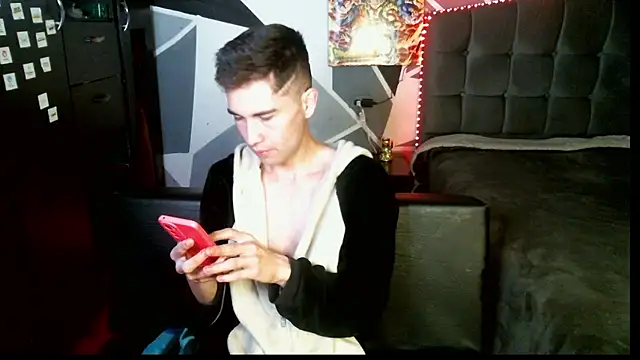 Snapshot of samael1107 chatting on 12/05/24, 12:22 samael1107 online show from 12/05/24, 12:22