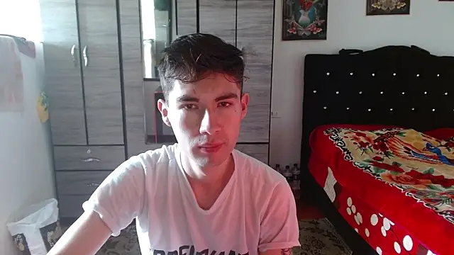 Snapshot of samael1107 chatting on 10/31/25, 03:46 samael1107 online show from 10/31/25, 03:46